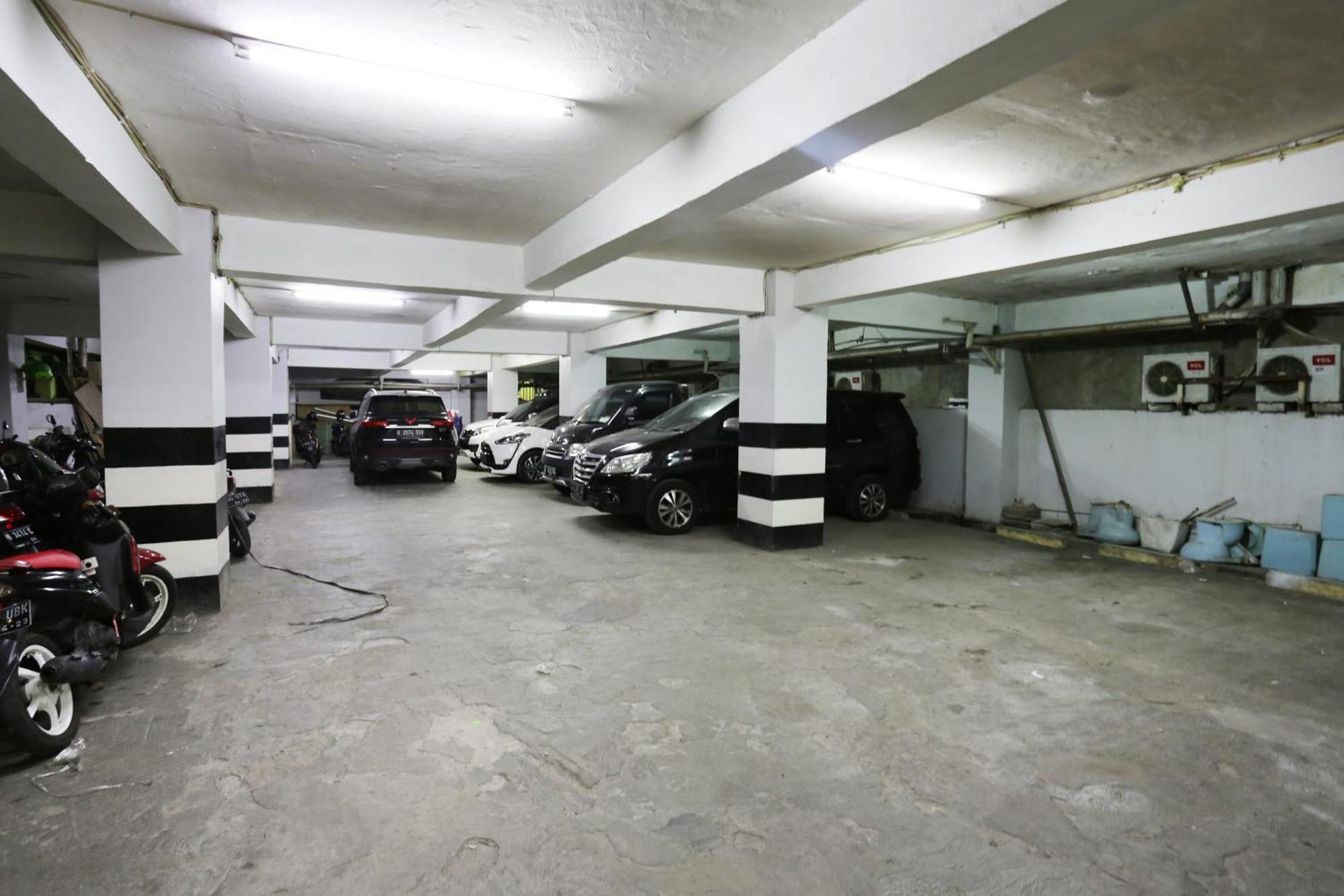 Oyo 3865 Wisma Niaga Yakarta Exterior foto